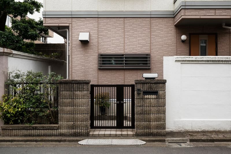 desain rumah pintu samping