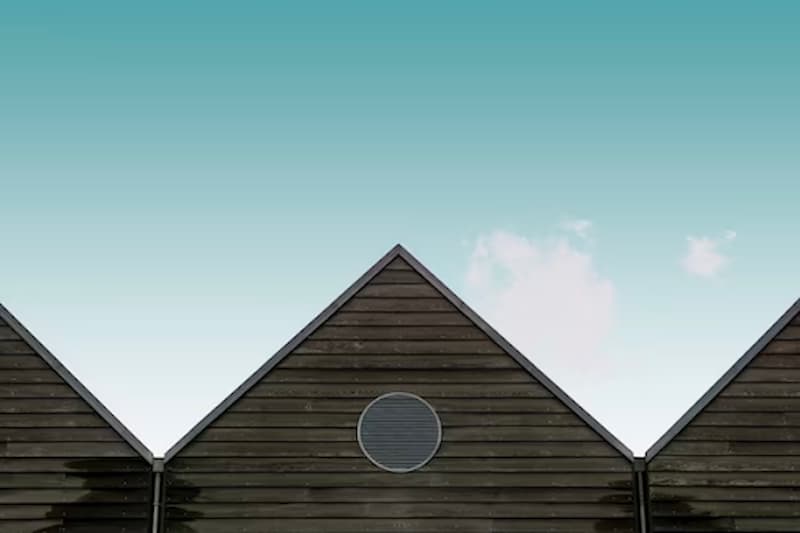 rumah atap segitiga