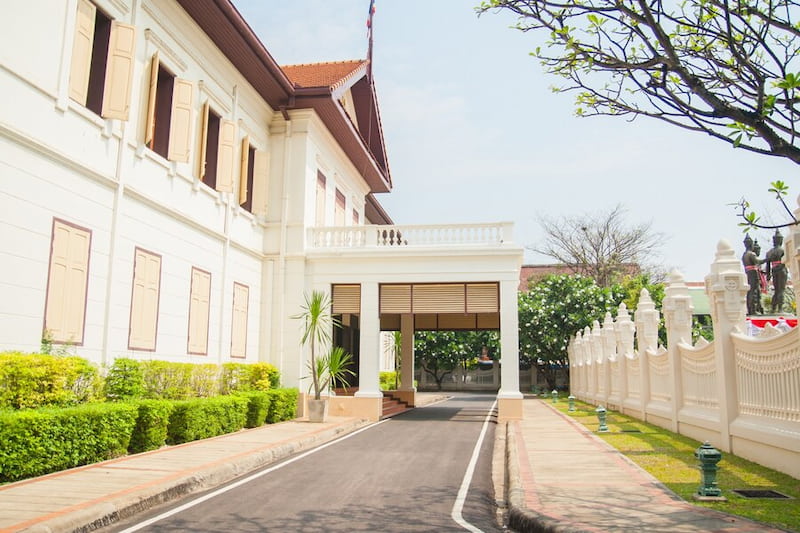 warna cat tiang teras rumah yang bagus