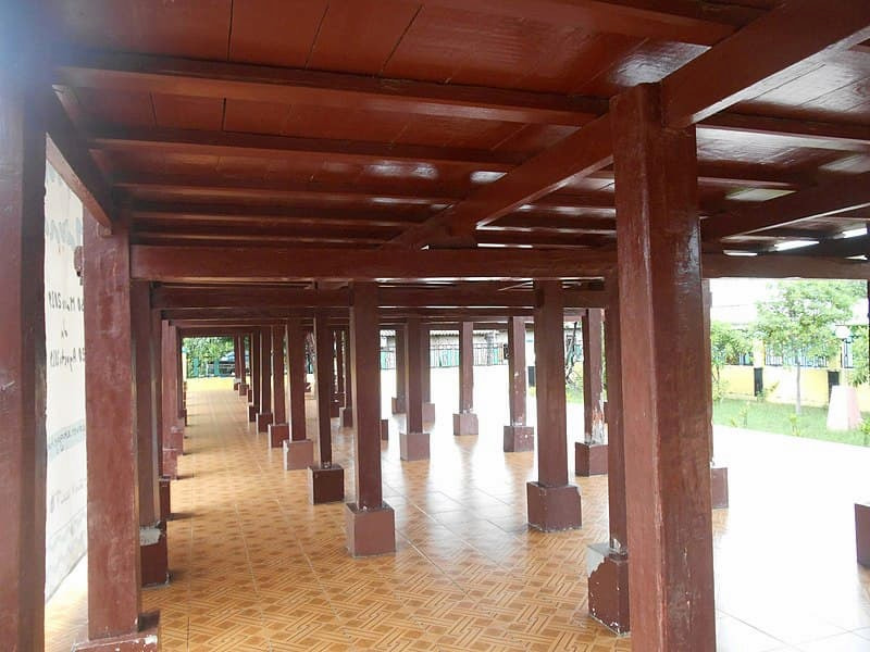 pondasi umpak 