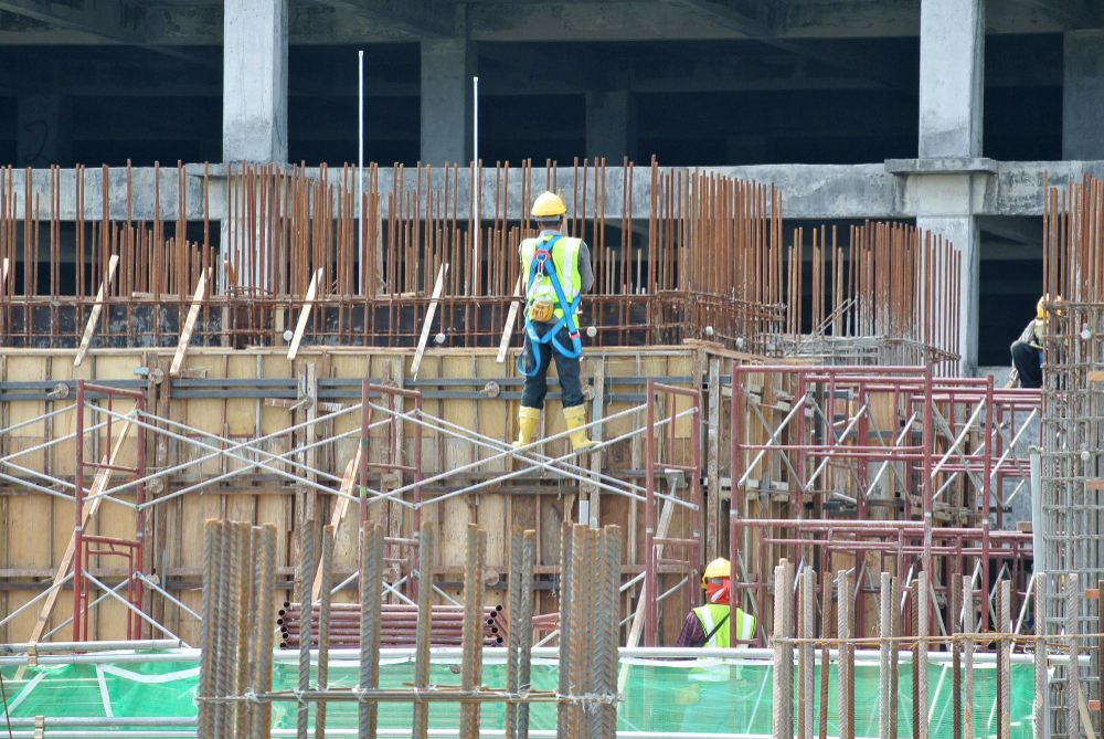 Beda Bekisting dan Perancah dan Perannya dalam Konstruksi