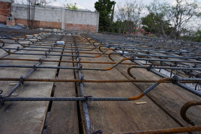 2 Cara Hitung Kebutuhan Besi Plat Lantai dan Contoh Perhitungannya
