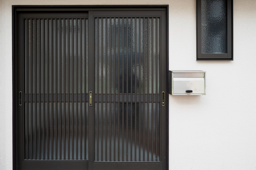 Model Pintu Besi Hollow Minimalis: Solusi Modern dan Aman untuk Rumah Anda