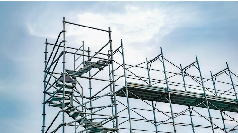 Panduan Memilih Ukuran Roda Scaffolding untuk Keamanan dan Efisiensi Proyek Konstruksi