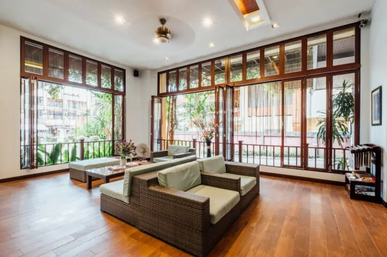 7. Desain Rumah Tropis Berkonsep Terbuka