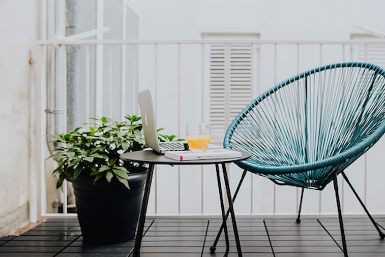 Balkon dengan Ruang Baca