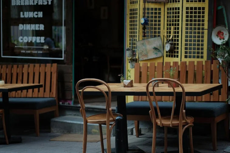 Cafe Outdoor Halaman Rumah Rustic