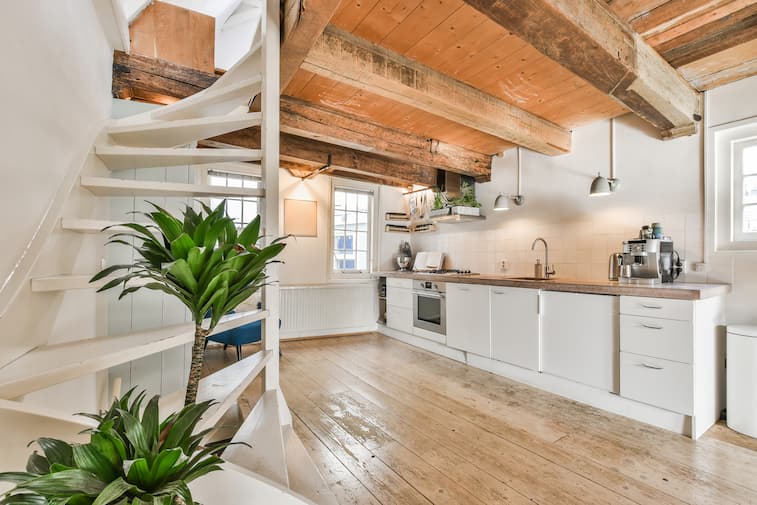 Dapur Bawah Tangga Modern yang Mewah