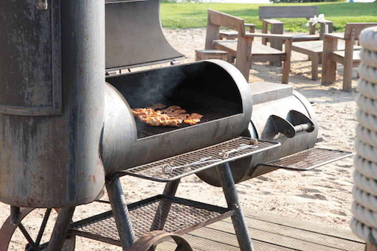 Dapur Outdoor dengan Konsep Barbeque