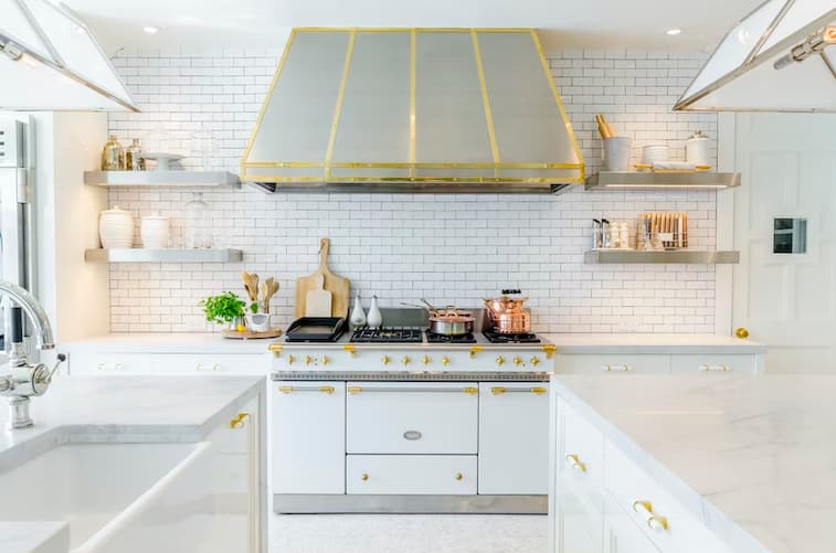 Dapur dengan Sistem Penyimpanan Terbuka