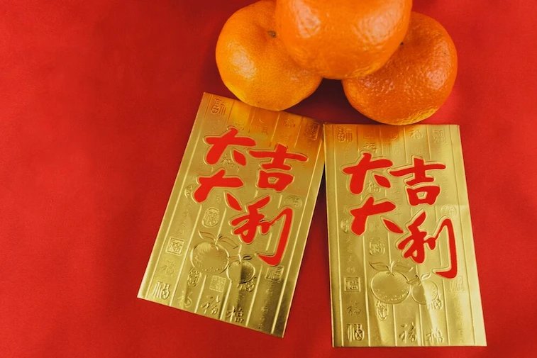 Dekorasi Menggunakan Hiasan Angpau