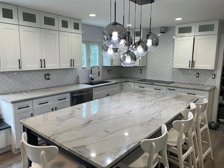 Desain Dapur dengan Backsplash Keramik