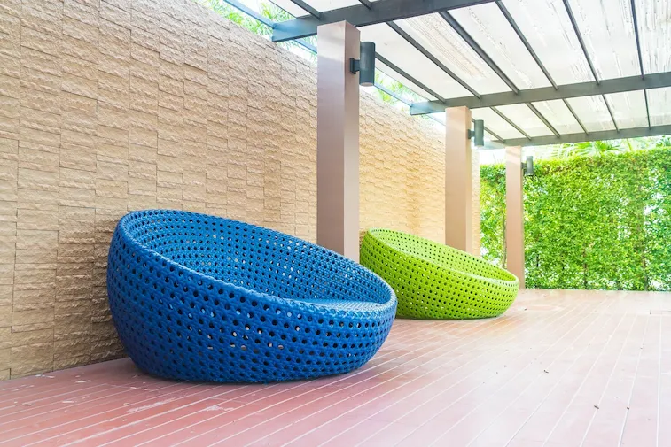 Desain Ruang Tamu Teras Semi-Outdoor