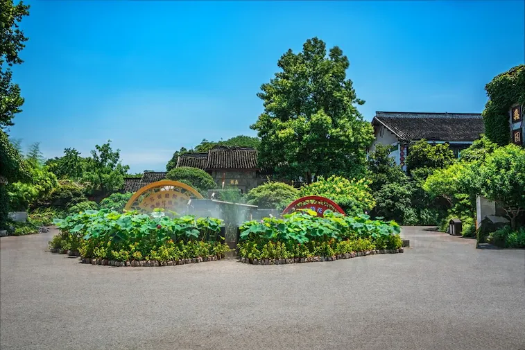 Desain Taman Rumah Lahan Luas