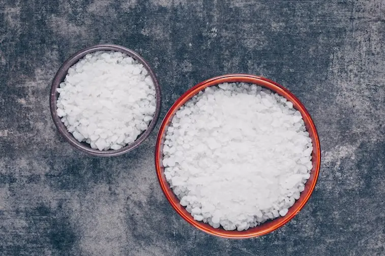 Menggunakan Soda Api