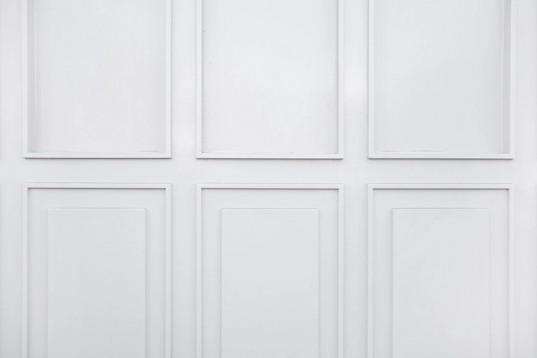 Moulding Putih