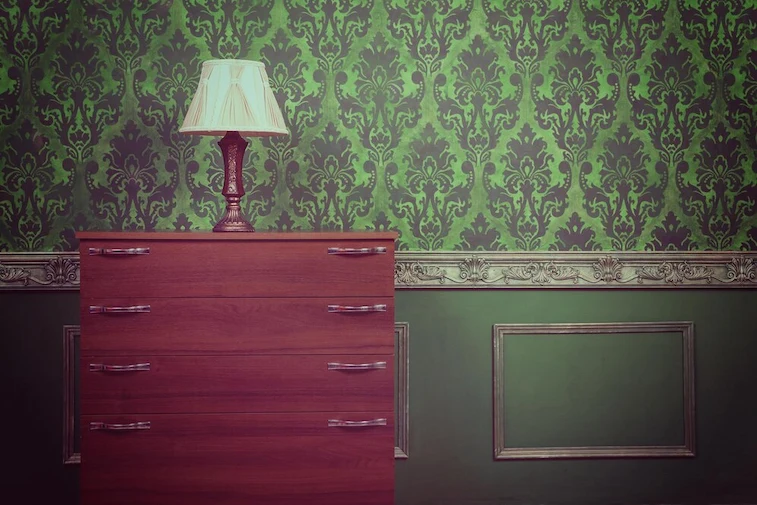 Moulding dengan Wallpaper