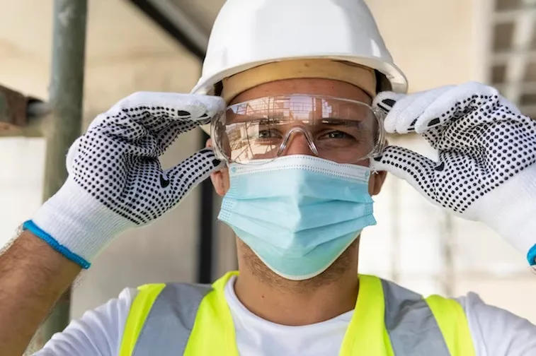 Pelindung Wajah (Face Shield)