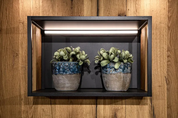 Planter Box Dinding (Wall Planter Box)Â 